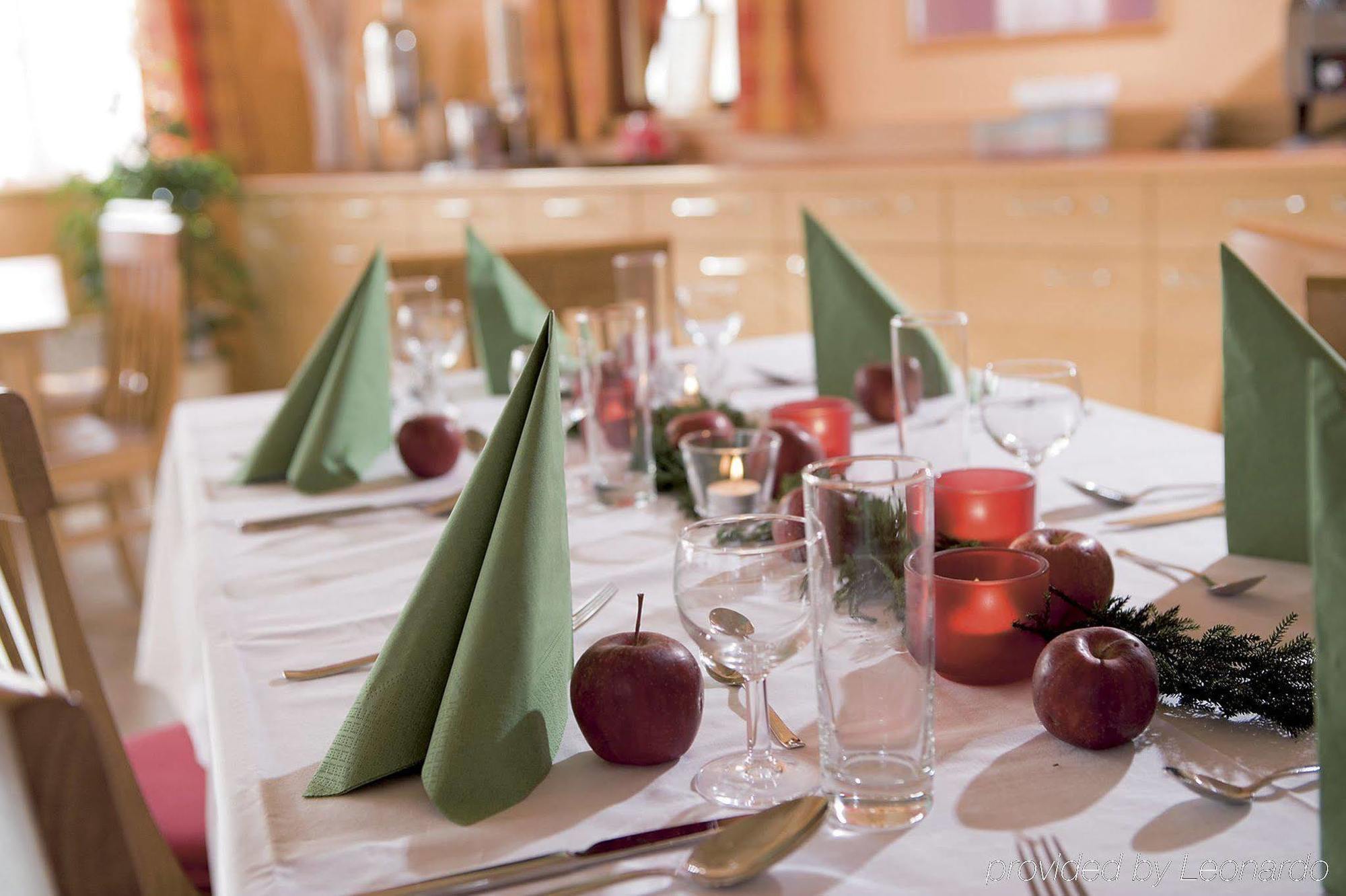 Jufa Hotel Donnersbachwald Restaurant photo