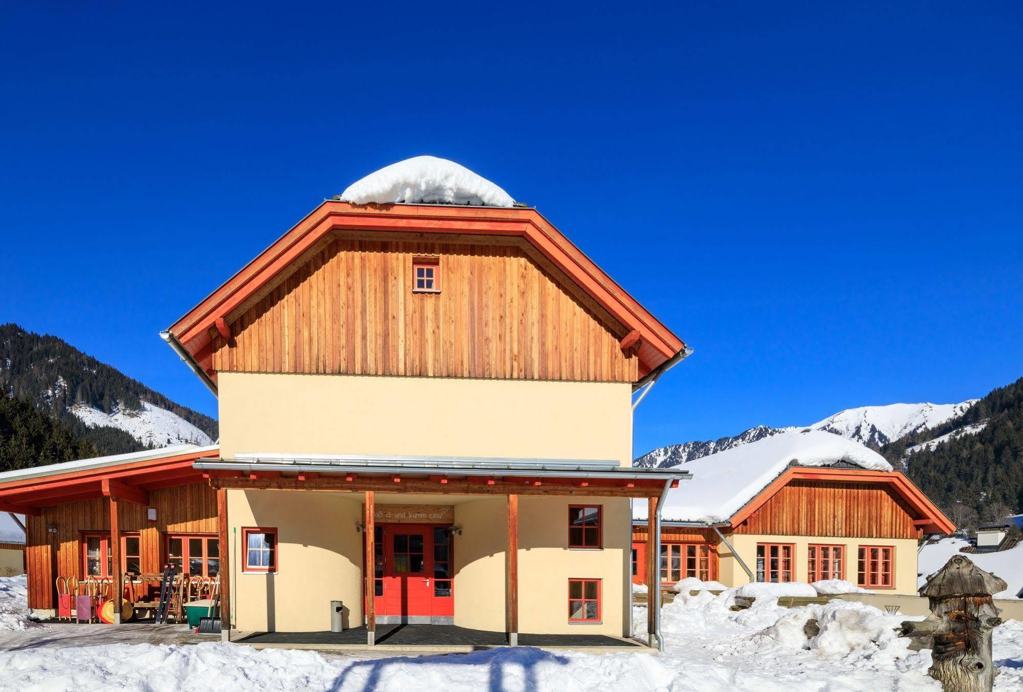 Jufa Hotel Donnersbachwald Exterior photo